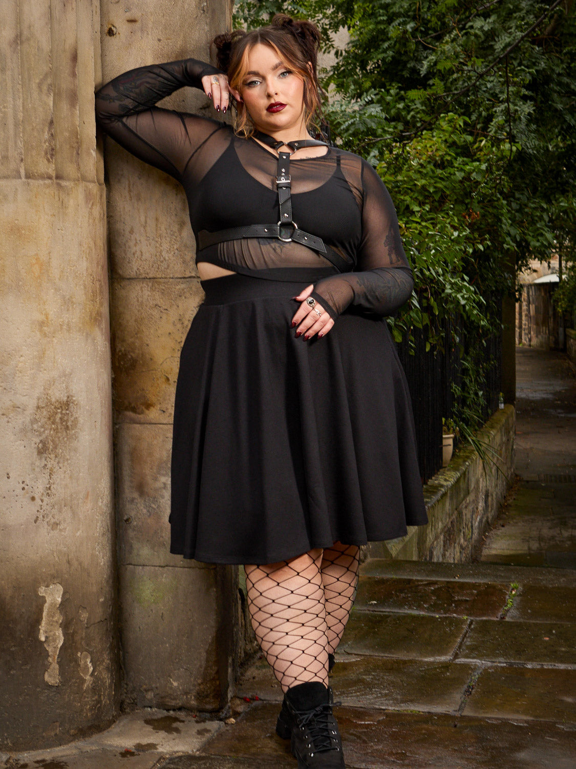 Cropped Mesh Top - Black