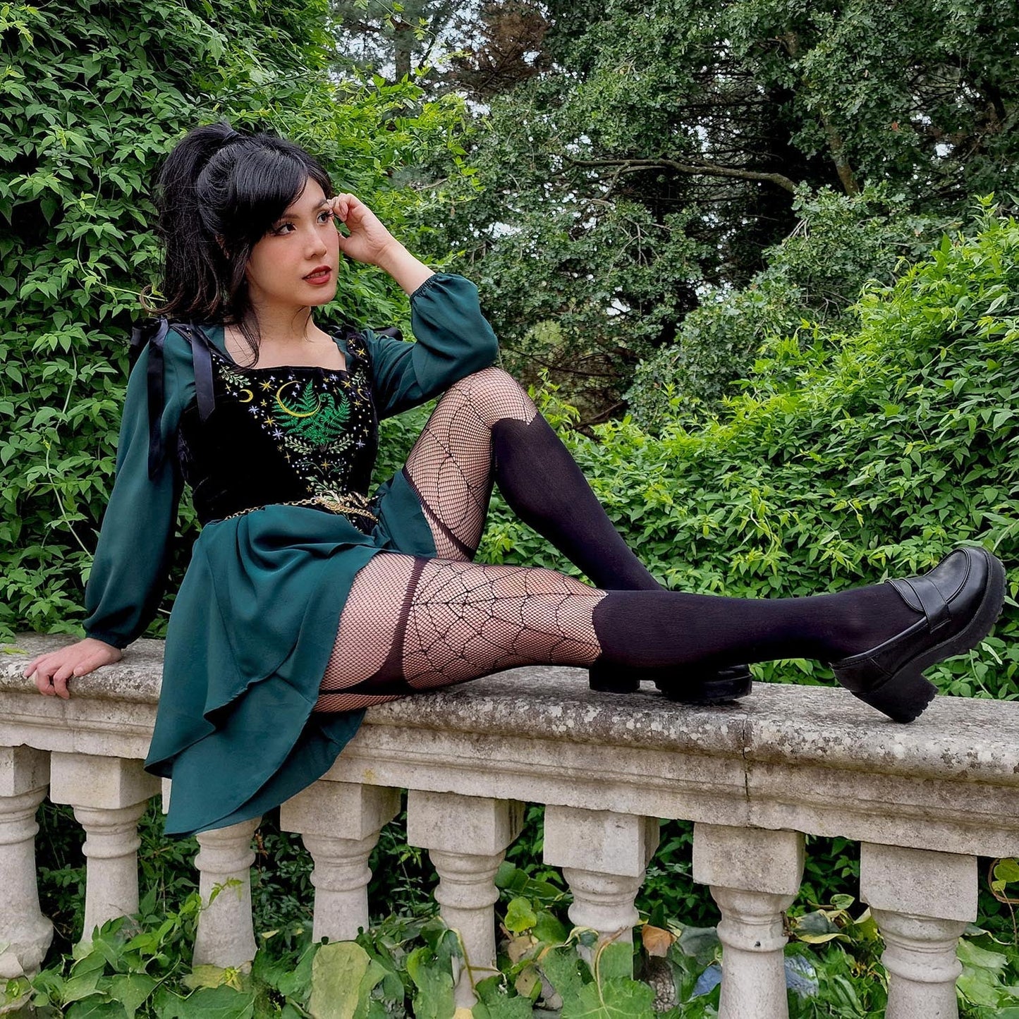 Venom Mock Garter