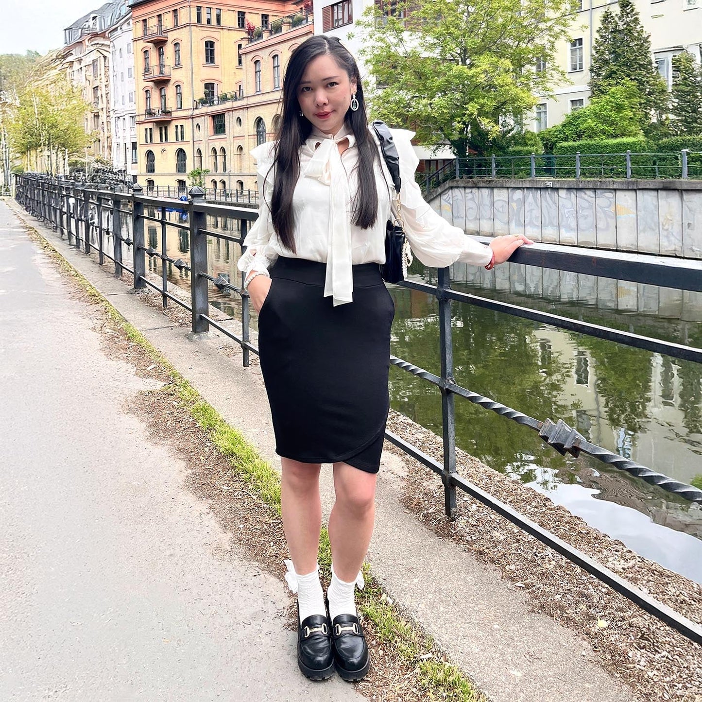 Tulip Mini Skirt - Black