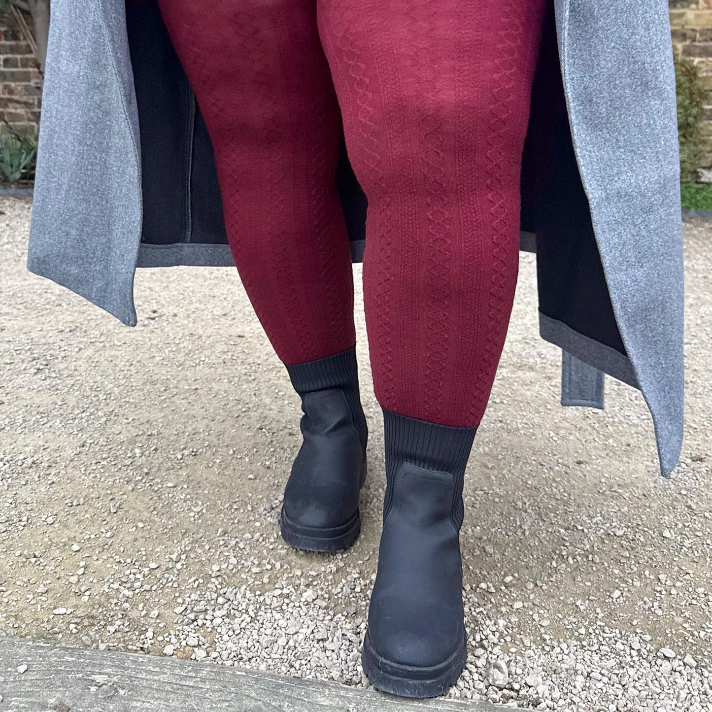 Grannies Cable Knit Wool Tights V2 - Cherry