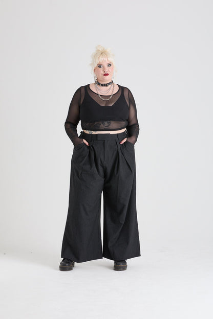 Cropped Mesh Top - Black