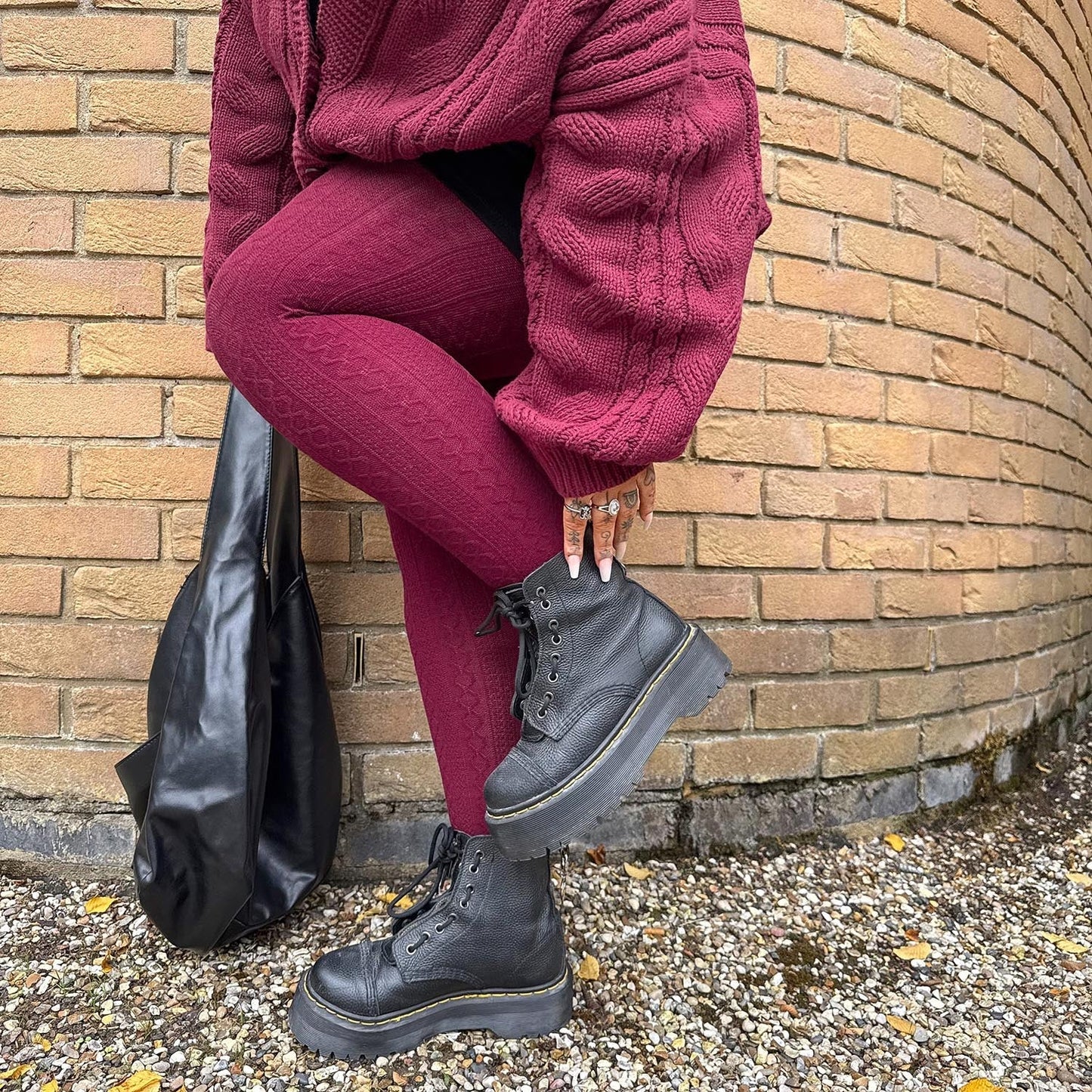 Grannies Cable Knit Wool Tights V2 - Cherry